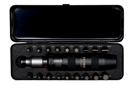 DESTORNILLADOR A GOLPE 1/2" CON 18 PUNTAS 20 PIEZAS